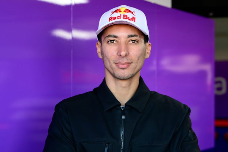 Toprak Razgatlioglu ist ein großer Autofan