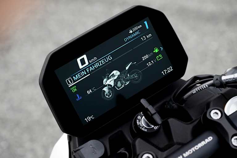 Das TFT-Farbdisplay misst 6,5 Zoll in der Diagonale