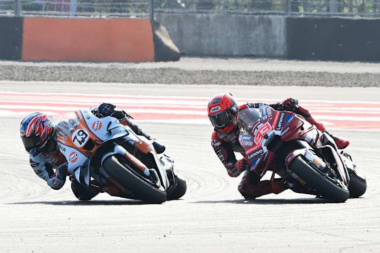 Ai Ogura und Marc Márquez