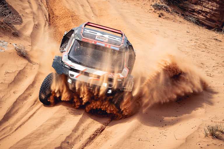 Dacia-Pilot Nasser Al-Attiyah Dakar-Sieger in Saudi-Arabien im Jahr 2026