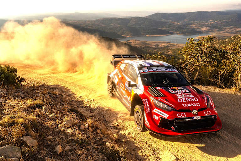 Nun Ex-Weltmeister: Sebastien Ogier beegte auf Sardinien Rang zwei
