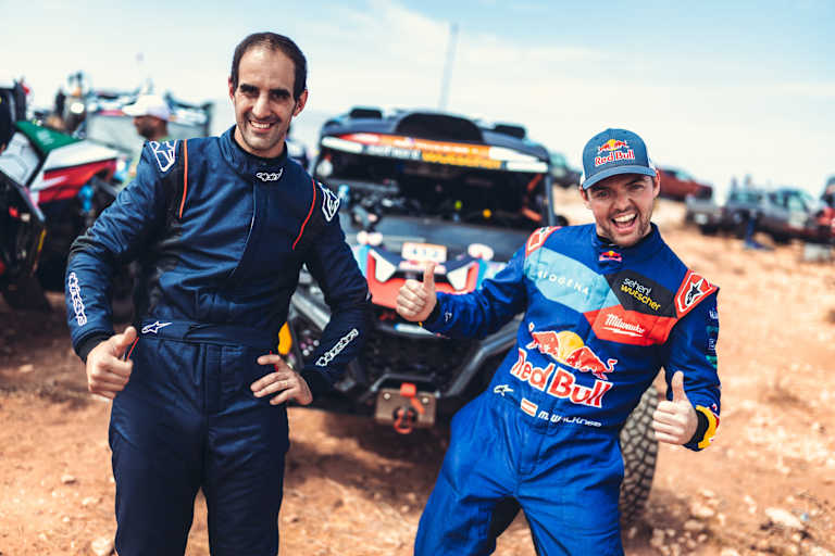 Matthias Walkner und Oriol Mena freuen sich über ihren Marokko-Triumpf