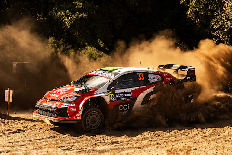 Im Staub von Sardinien: Elfyn Evans wird Rallye-Weltmeister 2026