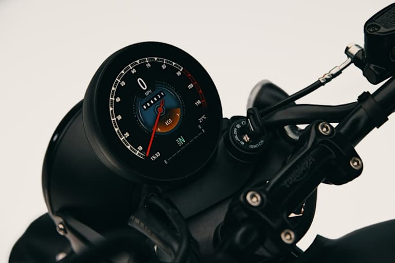 Das TFT-Display kann eine Analog-Anzeige imitieren