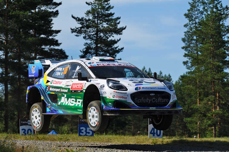 Die Rallye Finnland mit ihren weiten Sprüngen gilt als ein Saisonhöhepunkt