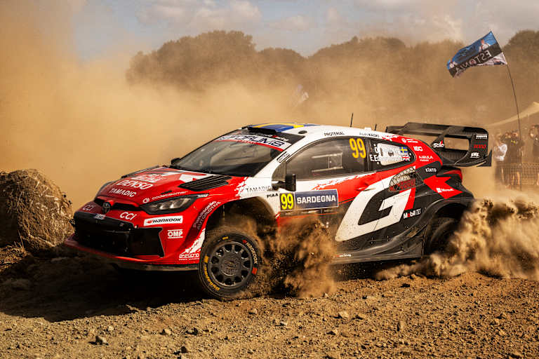 Der neue Weltmeister Eflyn Evans bei der Rallye Sardinien