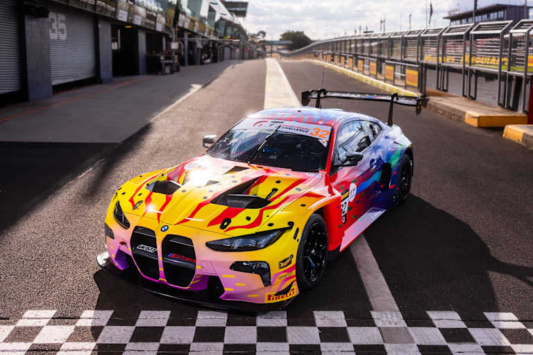 BMW bestreitet die 12h Bathurst mit einem Art Car