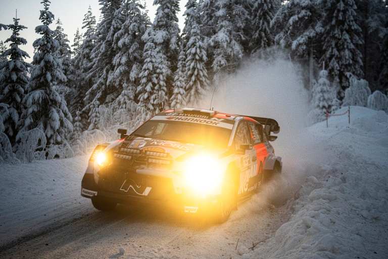 WM-Rückkehrer Esapekka Lappi nach dem zweiten Tag bester Hyundai-Pilot