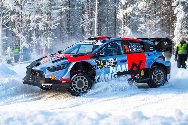 Hyundai-Pilot Adrien Fourmaux am Samstagabend auf Platz 6