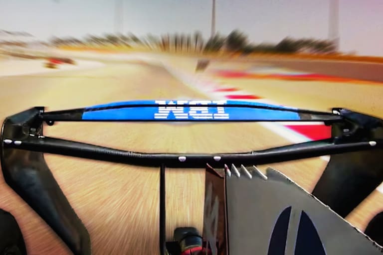 Oberes Heckflügel-Element am Ferrari: um 180 Grad gedreht