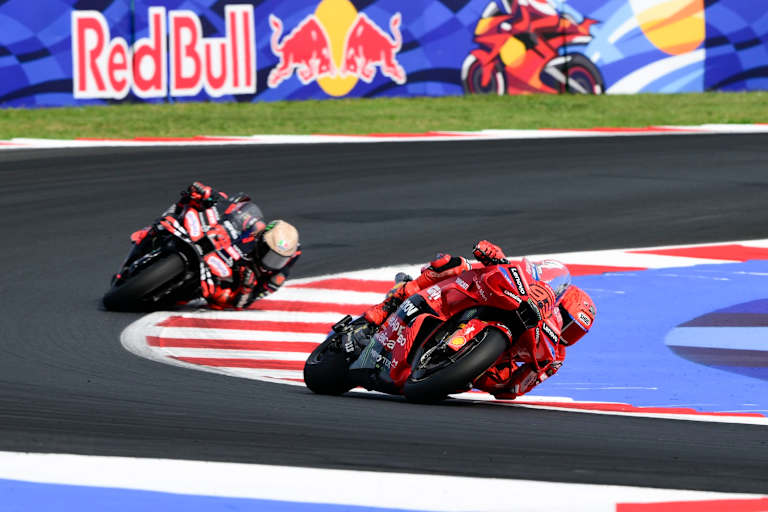 Misano 2025: Bezzecchi gegen Marquez, wiederholt sich das Duell in Buriram?