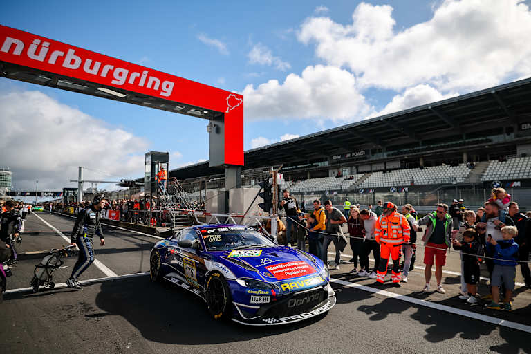 Die Nürburgring Langstrecken-Serie stärkt die GT4-Klasse