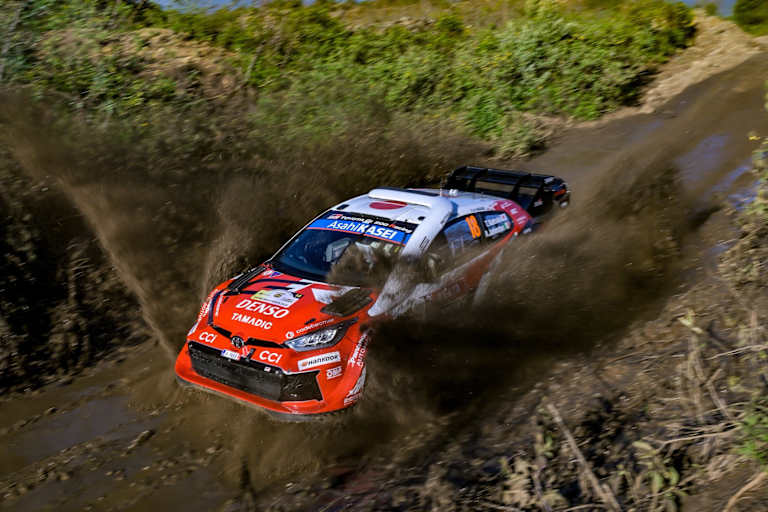 Toyota dominierte den Auftakt der Safari-Rallye Kenia im Schlammgelände