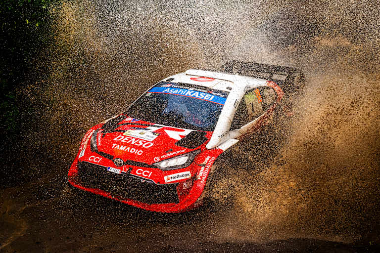 Toyota-Pilot Takumato Katsuta führt die Safari-Rallye Kenia an