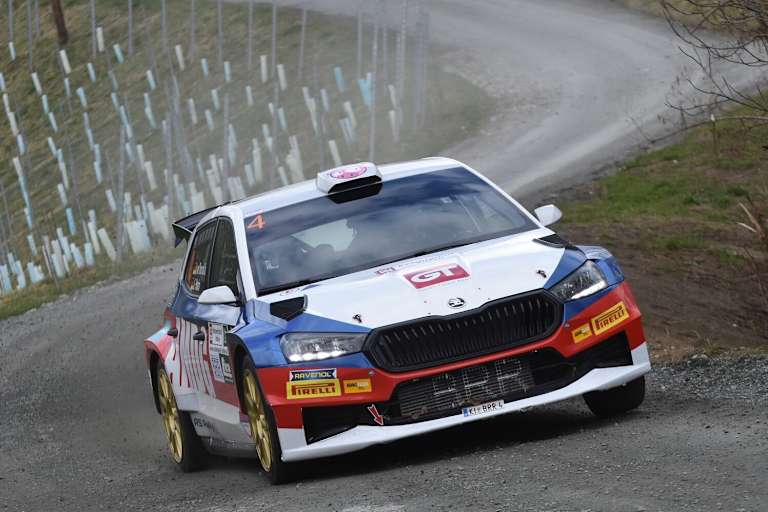 Skoda-Team Albert Thurn und Taxis/Jara Hain vor dem Unfall 