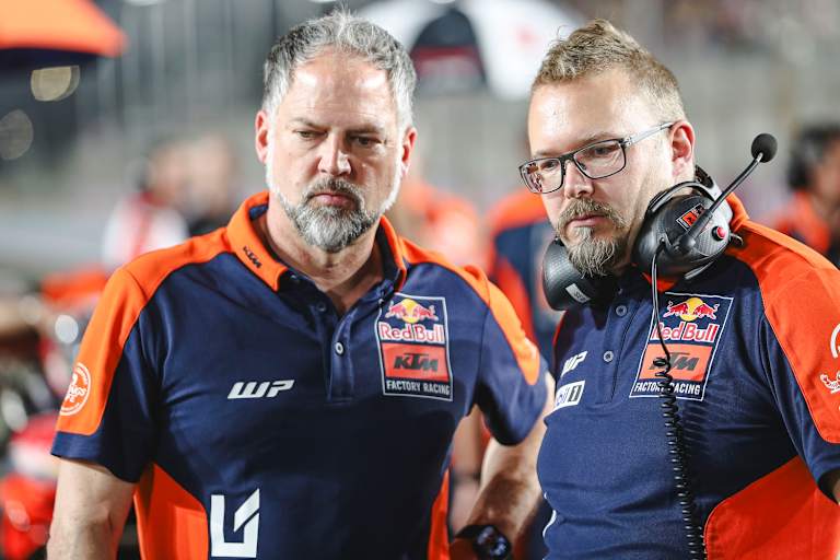 Sebastian Risse (Technical Director) mit KTM-Manager Jens Hainbach (li.)