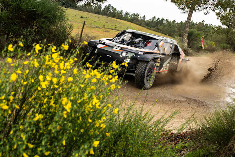 Dacia-Sandriders-Team Sebastien Loeb/Edouard Boulanger übernimmt Führung