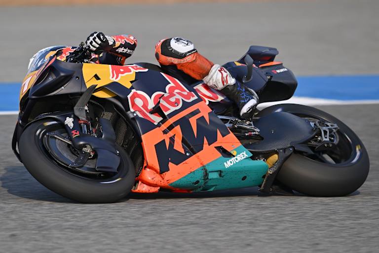 Ab sofort werden die RC16 von Acosta und Binder auch Interwetten bewerben 