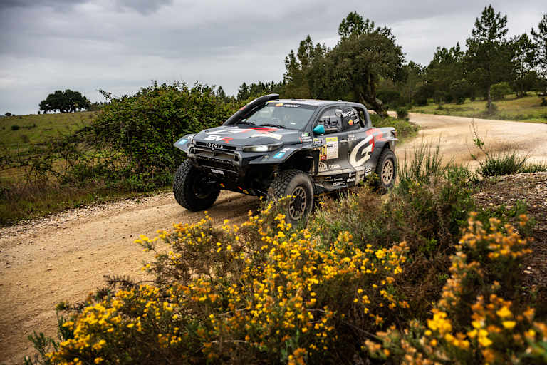 Lokalmatadoren Joao Ferreira/Filipe Palmeiro (Toyota) auf Platz vier 