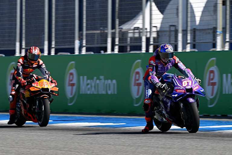 Toprak Razagtlioglu vor KTM-Pilot Maverick Vinales