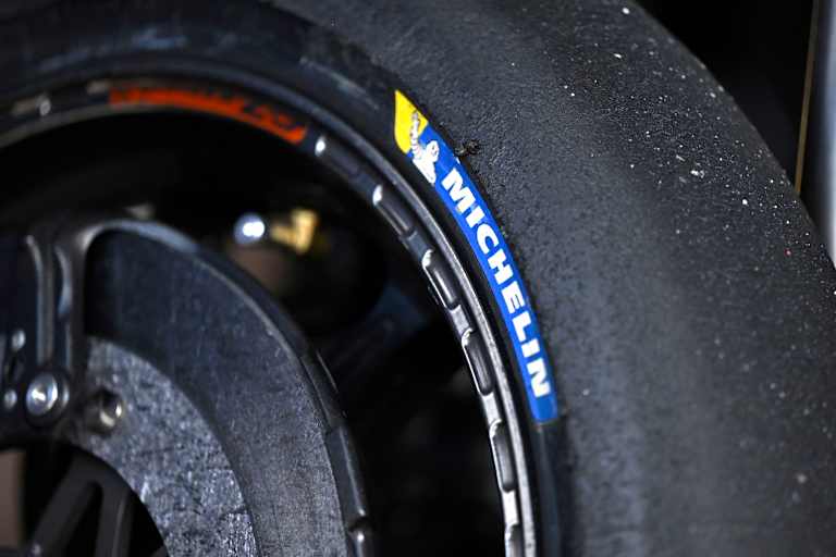 Empfindliches High-tech Material: MotoGP-Slick von Michelin