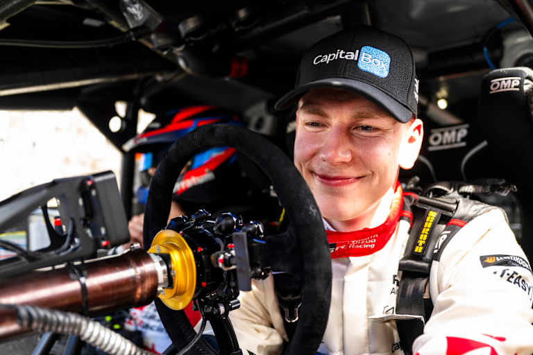 Hat gut Lachen: Sami Pajari führt