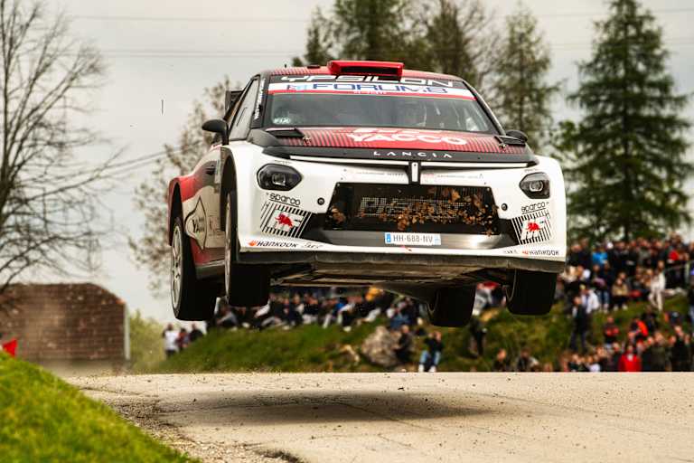 Im zweiten Einsatz zum WRC2-Sieg: Yohan Rossel im Lancia