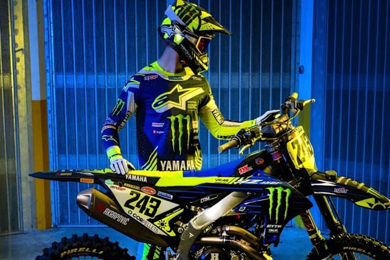 Yamaha-MX-Werksrenner im Design von MotoGP-Ikone Valentino Rossi