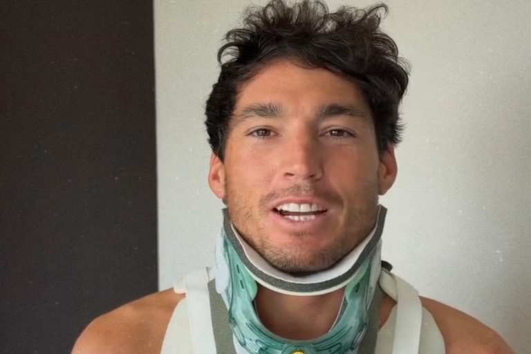 Aleix Espargaro nach einer sechsstündigen Operation am Rücken