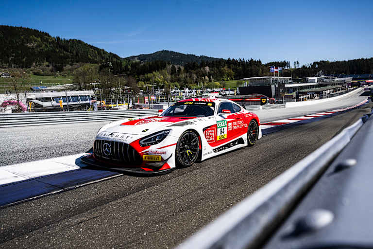 Tom Kalender ließ den Mercedes-AMG GT3 fliegen