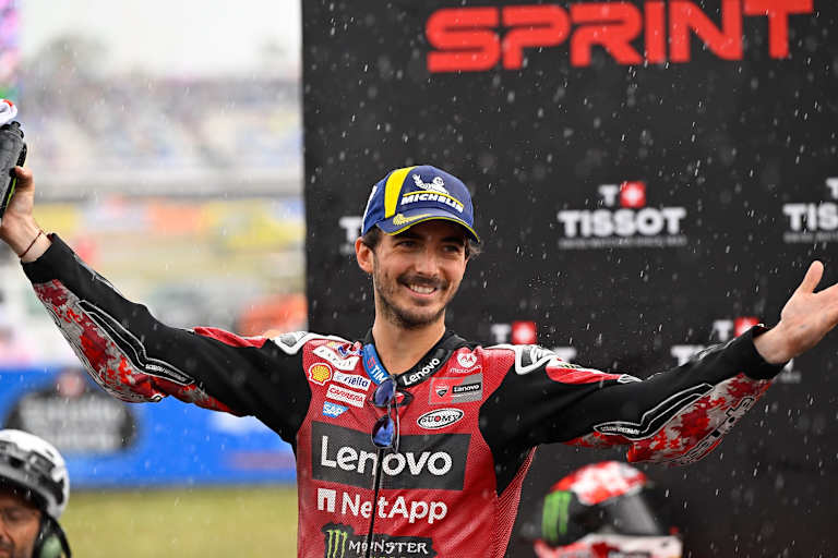 Unverhofft: Bagnaia jubelte nach dem Jerez-Sprint als Zweiter