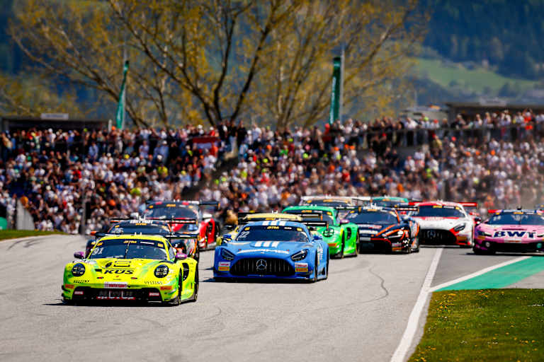 Thomas Preining vor Lucas Auer