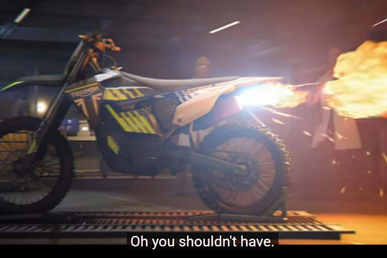 Bonds neuestes Gadget: Triumph TF250-X mit Flammenwerfer im Heck