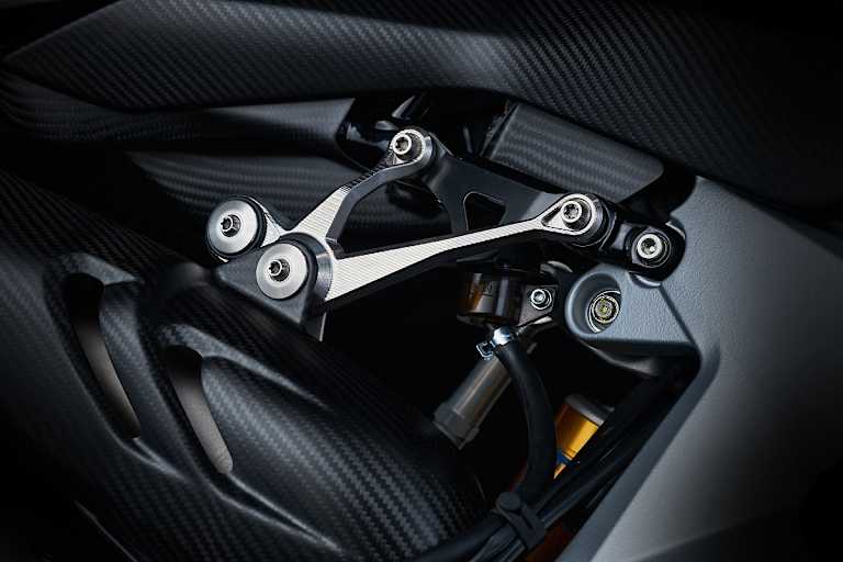 Neues Finish: Twill-Webung der Karbonfasern