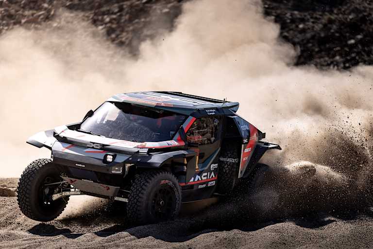 Die Sieger der Dakar 2026: Nasser Al-Attiyah/Fabian Lurquin im Dacia