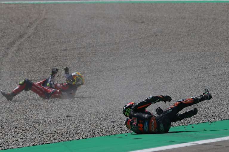 Mir (Honda) und Binder (KTM) überstanden Kurve 1 nicht