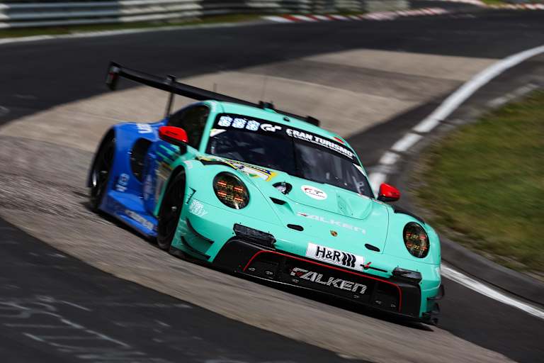 Porsche wird eingebremst. Viele Fans fragen sich warum