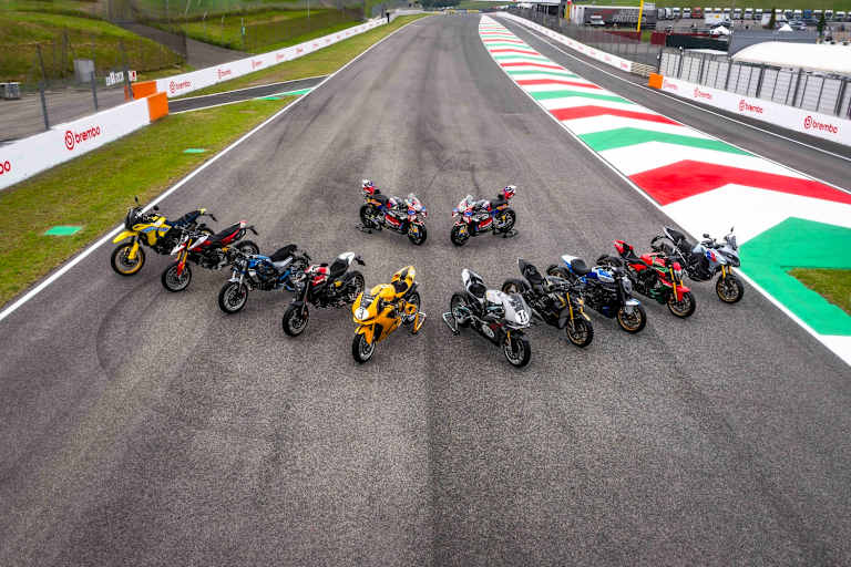 Ducati fährt in Mugello auf und feiert 100 Jahre Motorradkultur – und Sport