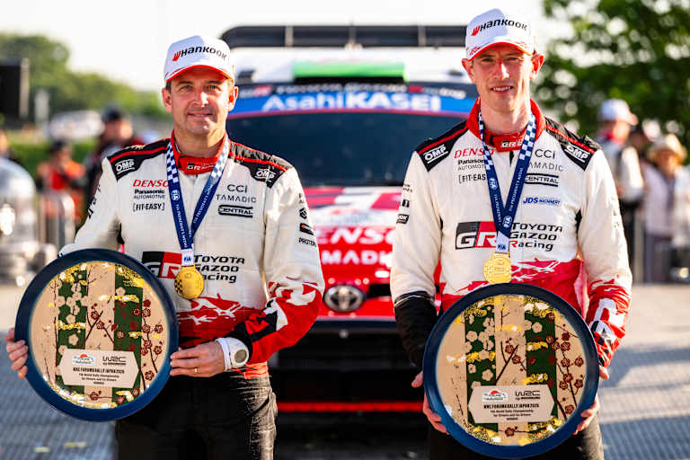 Die Sieger des siebten WM-Laufs in Japan: Elfyn Evans und Scott Martin