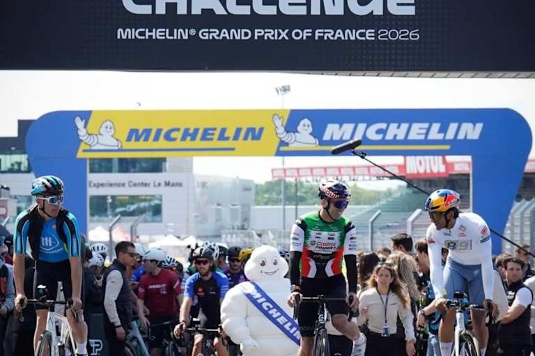 Johann Zarco ging neben Jorge Martin und Raul Fernandez ins Rennrad-Event