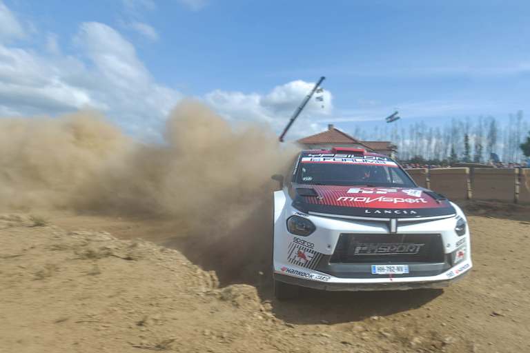 Nikolay Gryazin (Lancia) führt die WRC2-Kategorie an