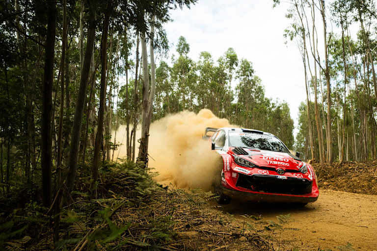 Oliver Solberg verblüffte Ogier am Vormittag von Etappe 3