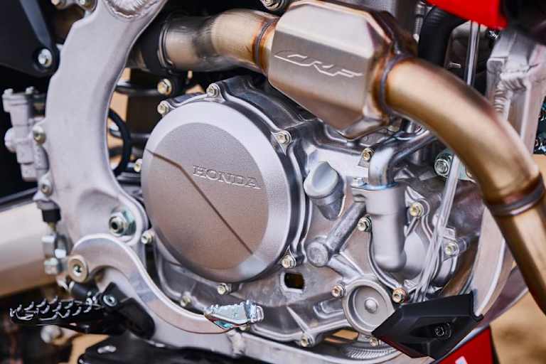 Neuer Motor: Schmaler, leistungsstärker, leichter