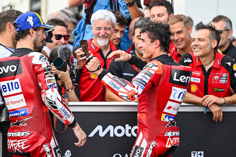 Das erfolgreiche Ducati-Lenovo-Werksteam am Balaton Park Circuit
