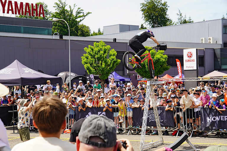 Danny MacAskill trickste vor staunendem Publikum die Schwerkraft aus
