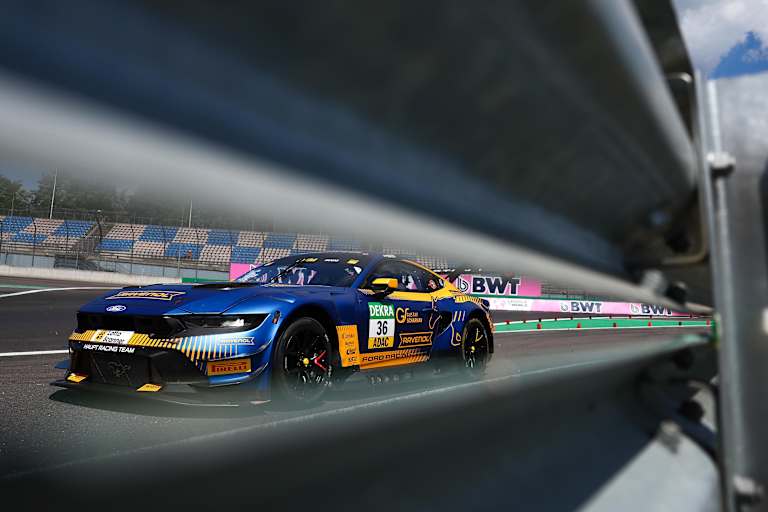 Arjun Maini auf der Pole am Lausitzring
