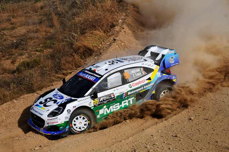 Josh Armstrong erstmals im M-Sport-Ford mit WP-Bestzeit, dann Turboprobleme