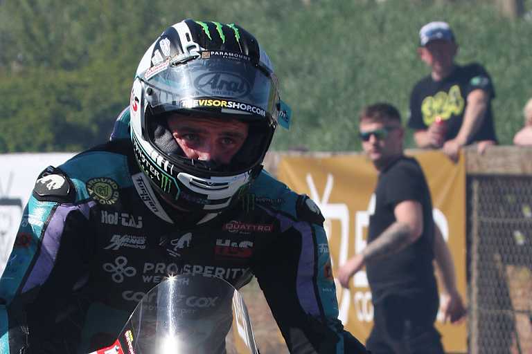 Michael Dunlop ist nun der dritterfolgreichste Fahrer bei nationalen Rennen