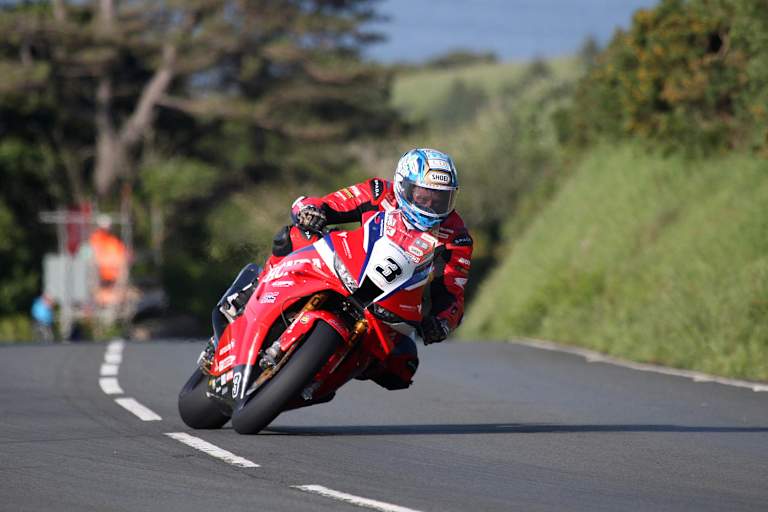 Beim Abbruch der Senior-TT lag Dean Harrison an der ersten Stelle