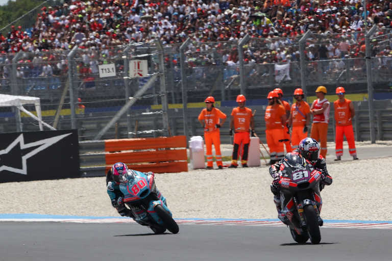 Agius hielt dem Druck von Verfolger Alonso im Moto2-Finale stand